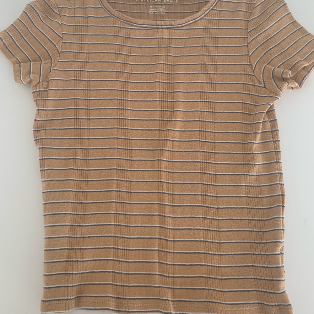 American eagle T-shirt ca